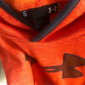 Boys size 5 Under Armor Hoodie